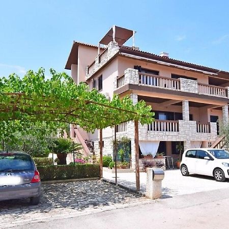 Apartmani Sole Pjescana Uvala Buitenkant foto