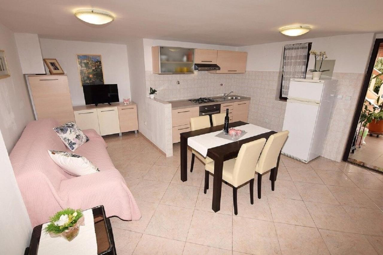 Apartmani Sole Pjescana Uvala Buitenkant foto